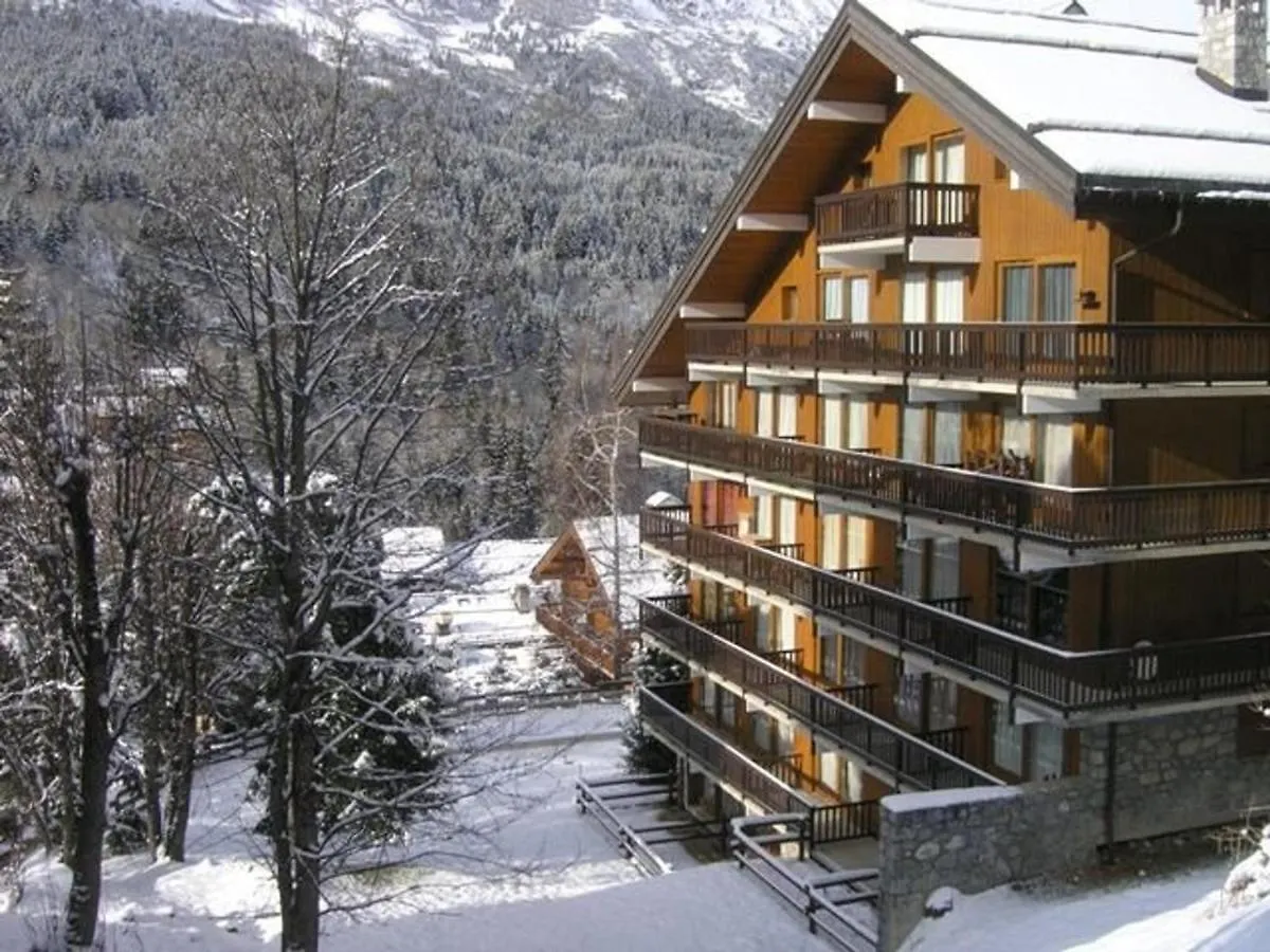 Appartement 3 Pieces, Piscine, Skis Aux Pieds, Centre De Meribel - Fr-1-180-136